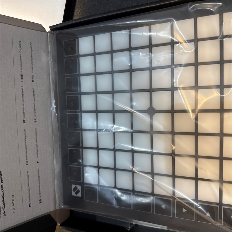 NOVATION Launchpad Xの画像